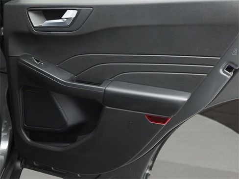 Used 2024 Ford Escape ST-Line image 16