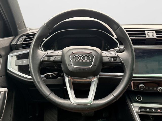 Used 2021 Audi Q3 2.0T Premium Plus w/ Premium Plus Package AWD/4WD image 12