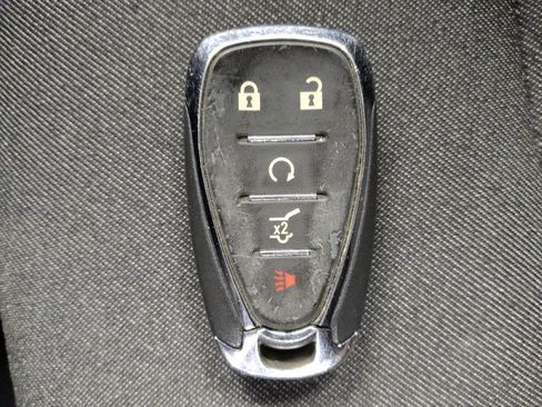 Used 2021 Chevrolet Equinox LT image 32