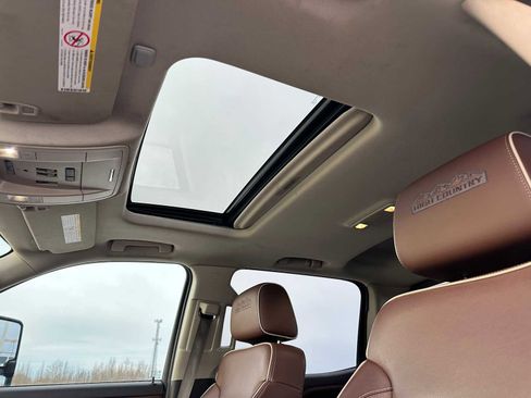 Used 2015 Chevrolet Silverado 3500 High Country w/ Duramax Plus Package image 21