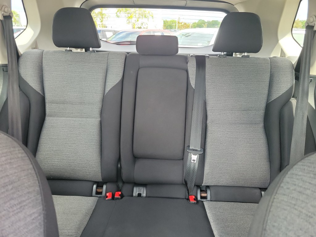 Certified 2023 Nissan Rogue SV FWD image 17