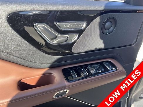 Used 2025 Lincoln Aviator Reserve w/ Illumination Package image 19