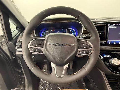 Used 2022 Chrysler Pacifica Pinnacle image 25