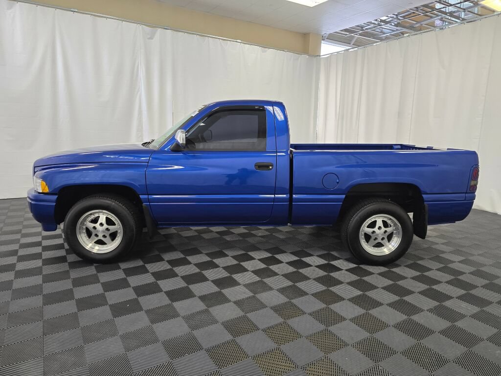 Used 1996 Dodge Ram 1500 Truck 2WD Regular Cab image 2