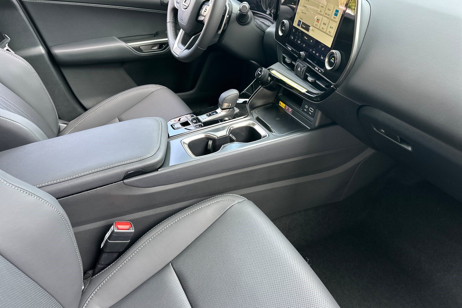 New 2026 Lexus NX 350 AWD w/ Cold Area Package image 18