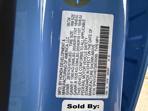 Used 2025 Honda Pilot TrailSport image 35