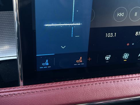 Used 2023 Lincoln Corsair Grand Touring w/ Equipment Group 301A image 22