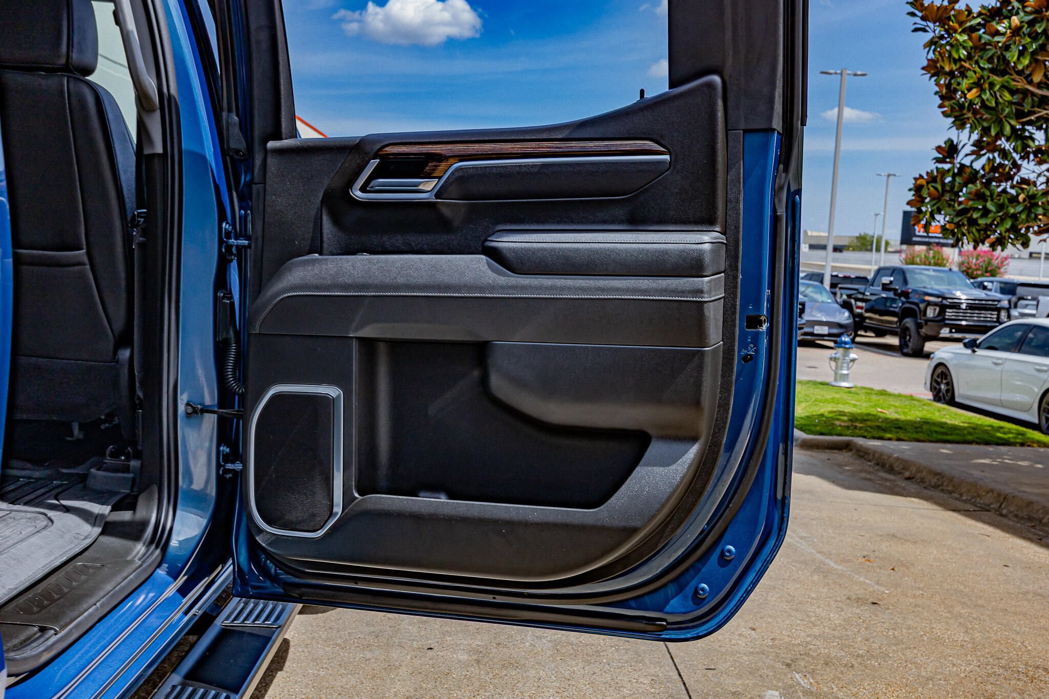 Used 2026 GMC Sierra 1500 Elevation w/ Elevation Premium Package AWD/4WD image 39