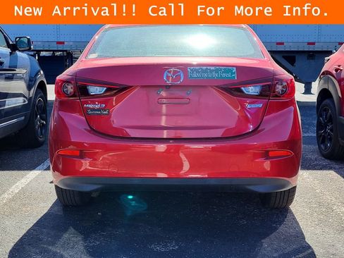 Used 2017 MAZDA MAZDA3 Sport w/ Preferred Equipment Package FWD image 5