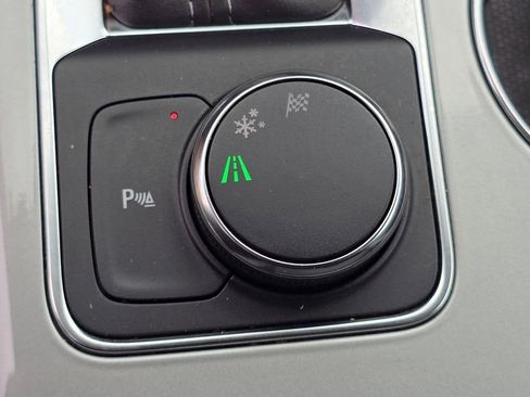 Used 2019 Chevrolet Blazer LT w/ Sun and Wheels Package FWD image 16