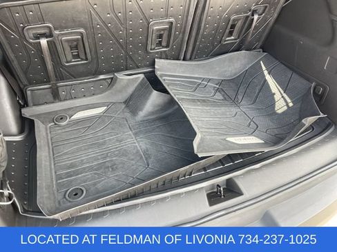 Certified 2023 Chevrolet Traverse RS w/ LPO, Floor Liner Package AWD/4WD image 36