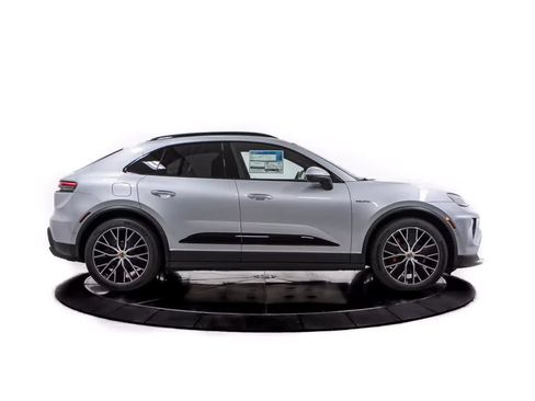 Used 2026 Porsche Macan 4S Electric AWD/4WD image 8