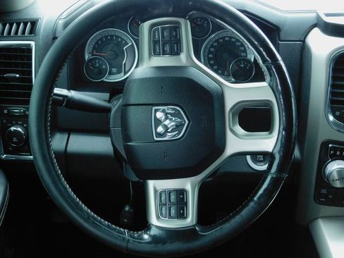 Used 2014 RAM 1500 Laramie w/ Convenience Group image 7