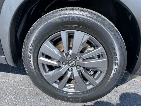 Used 2025 Nissan Pathfinder SV FWD image 25