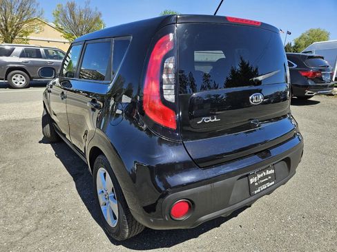 Used 2019 Kia Soul FWD image 3