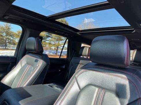 Certified 2022 Ford Expedition Limited image 17