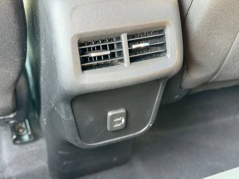 Used 2020 Chevrolet Equinox LS w/ LS Convenience Package AWD/4WD image 24