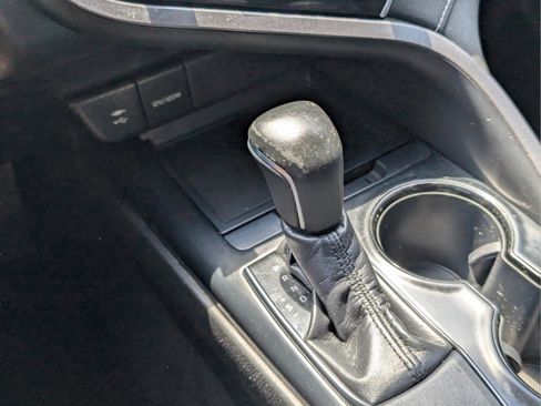 Used 2018 Toyota Camry SE image 37