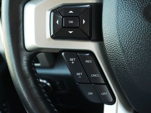 Used 2022 Ford F250 Lariat w/ Lariat Value Package AWD/4WD image 32