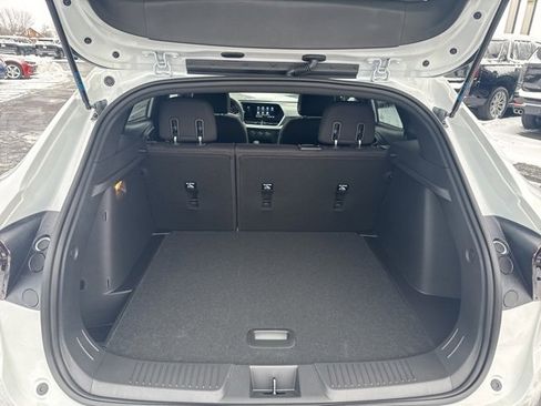 New 2026 Chevrolet Trax RS w/ Driver Confidence Package image 17