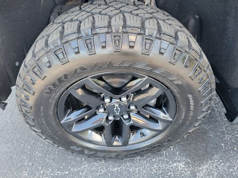 Certified 2023 Chevrolet Silverado 1500 LT Trail Boss AWD/4WD image 41