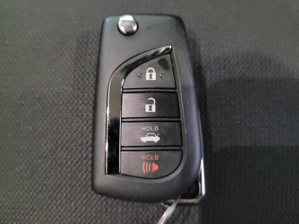 Used 2025 Toyota Corolla LE FWD image 32