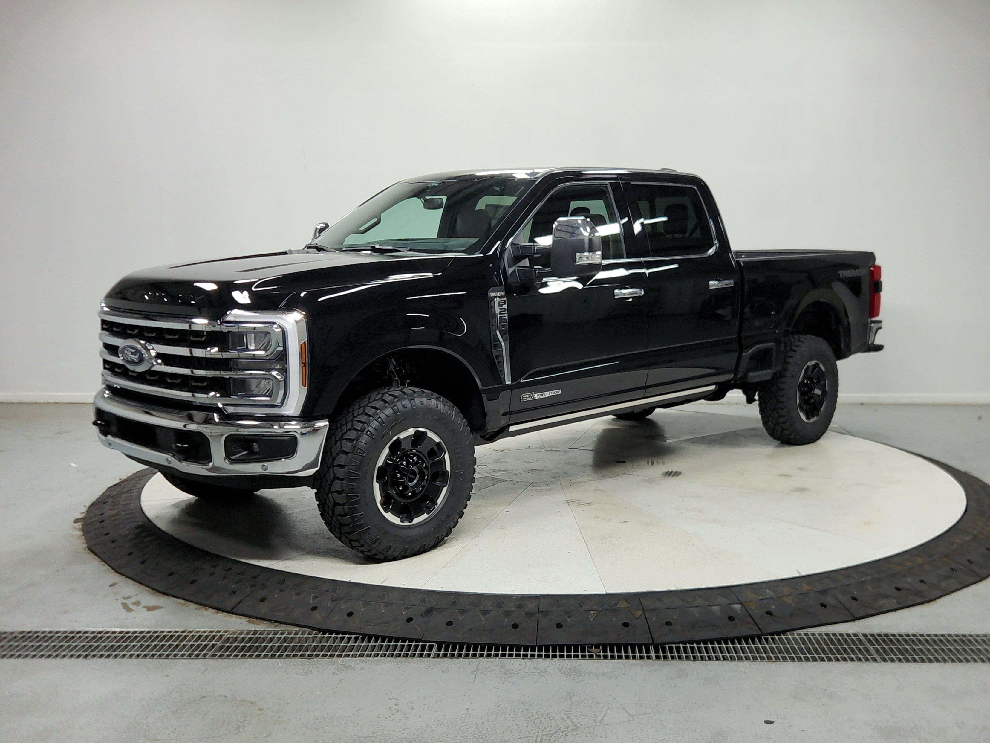 New 2026 Ford F250 King Ranch w/ Tremor Off-Road Package AWD/4WD image 4
