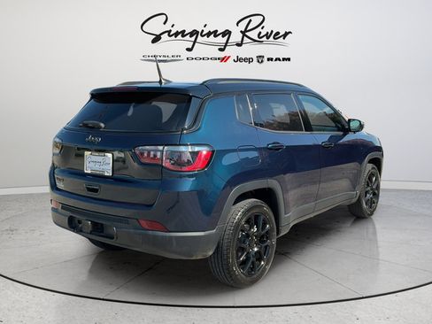 Used 2024 Jeep Compass Latitude w/ Altitude Special Edition AWD/4WD image 7