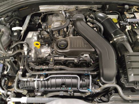 Used 2025 Volkswagen Jetta SE FWD image 30