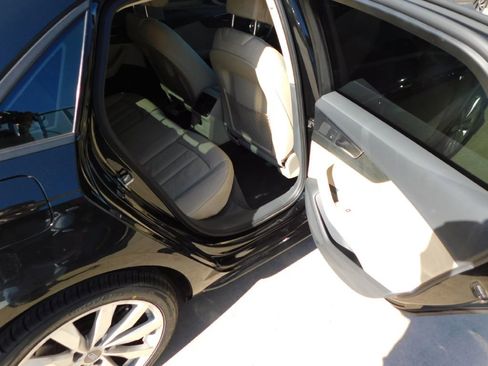 Used 2018 Audi A4 2.0T Ultra Premium w/ Convenience Package image 28