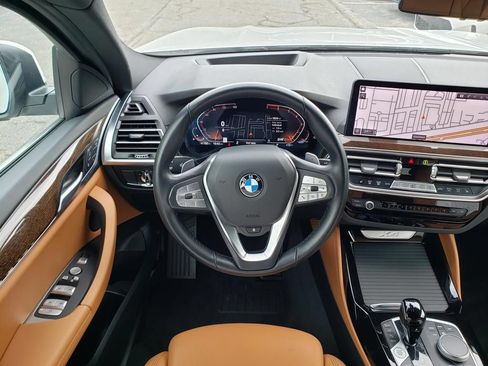 Used 2025 BMW X4 xDrive30i AWD/4WD image 14