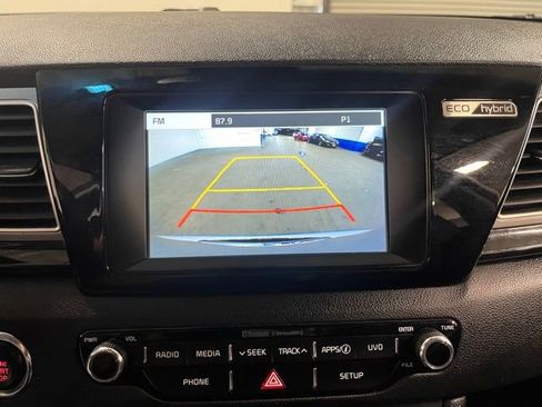 Used 2018 Kia Niro EX image 28