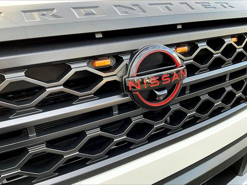 Used 2023 Nissan Frontier PRO-4X w/ Pro-4X Premium Package image 33