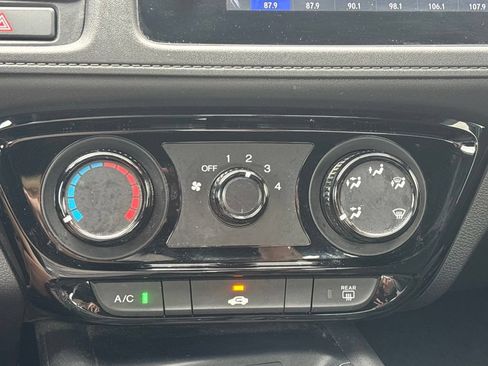 Used 2019 Honda HR-V Sport image 12