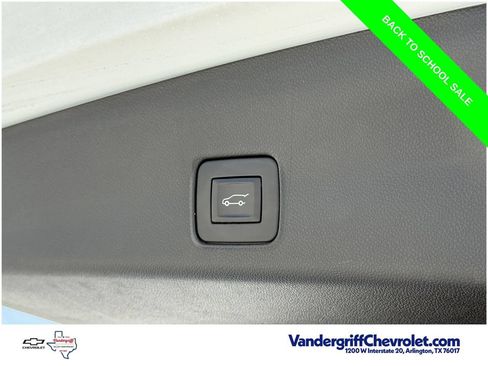 Used 2023 Chevrolet TrailBlazer RS w/ Sun and Liftgate Package FWD image 29