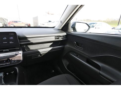 Certified 2025 Hyundai Kona SEL image 13