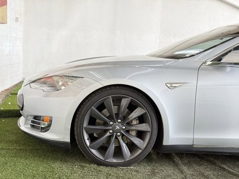 Used 2012 Tesla Model S Signature Performance image 44