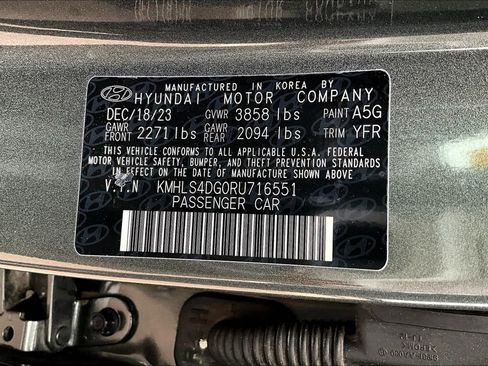 Used 2024 Hyundai Elantra SEL w/ Convenience Package image 31