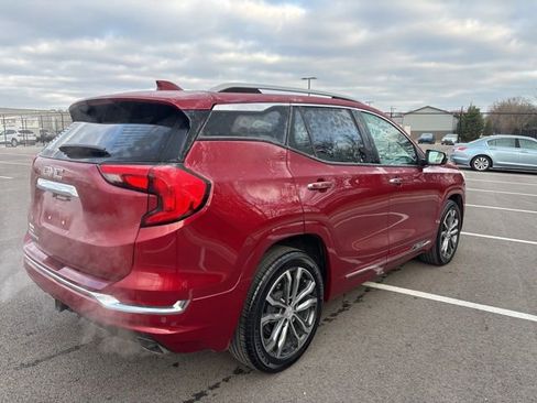 Used 2018 GMC Terrain Denali w/ Advanced Safety Package image 4