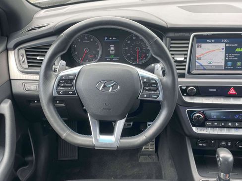 Used 2018 Hyundai Sonata Limited FWD image 13
