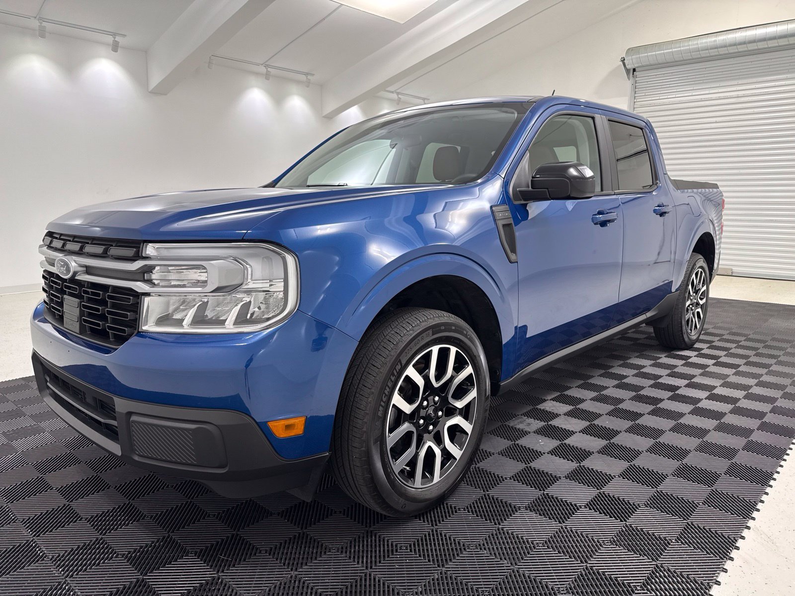 Used 2024 Ford Maverick Lariat AWD/4WD image 3