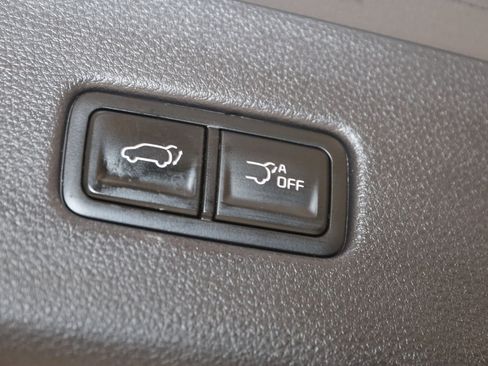Used 2024 Kia Carnival EX FWD image 52
