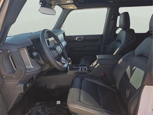 New 2025 Ford Bronco Outer Banks image 11