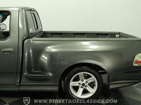Used 2003 Ford F150 Lightning RWD image 24