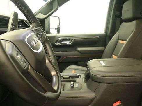 Used 2025 GMC Sierra 2500 AT4 w/ AT4 Premium Plus Package AWD/4WD image 20