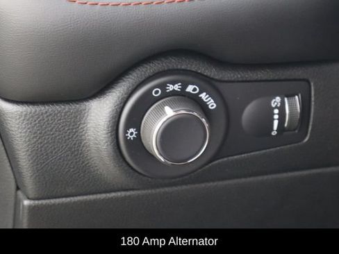Used 2025 Dodge Durango GT AWD/4WD image 19