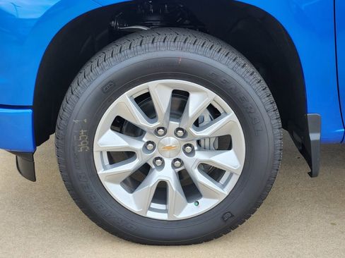 New 2026 Chevrolet Silverado 1500 Custom AWD/4WD image 9