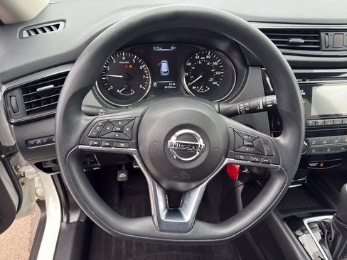 Used 2017 Nissan Rogue S w/ S Appearance Package image 16