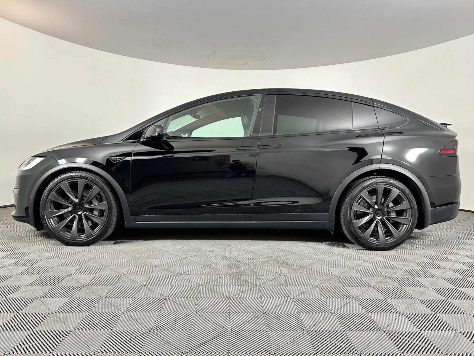 Used 2022 Tesla Model X Plaid AWD/4WD image 15