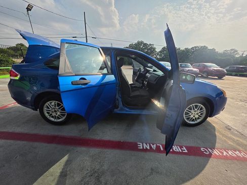 Used 2010 Ford Focus SE FWD image 31